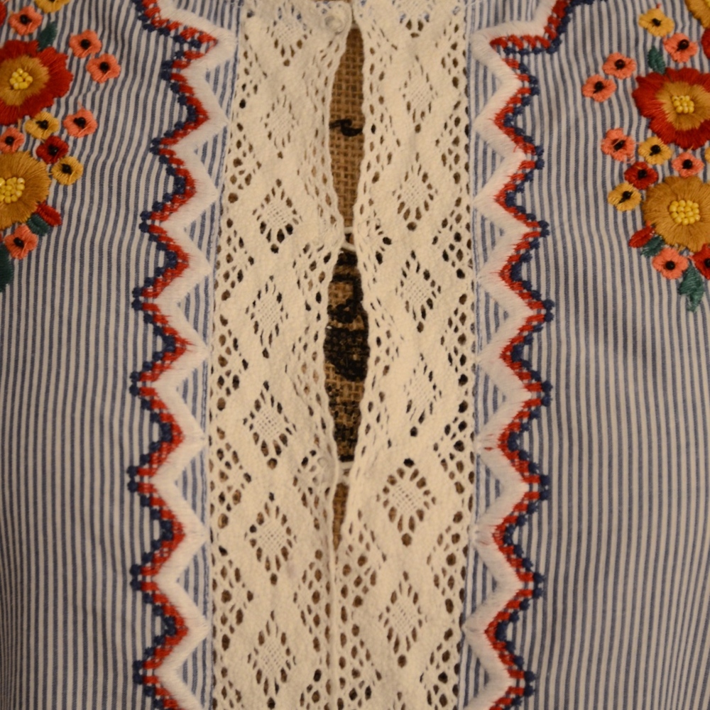 Embroidered Detailed Dress - Picture 4 of 8
